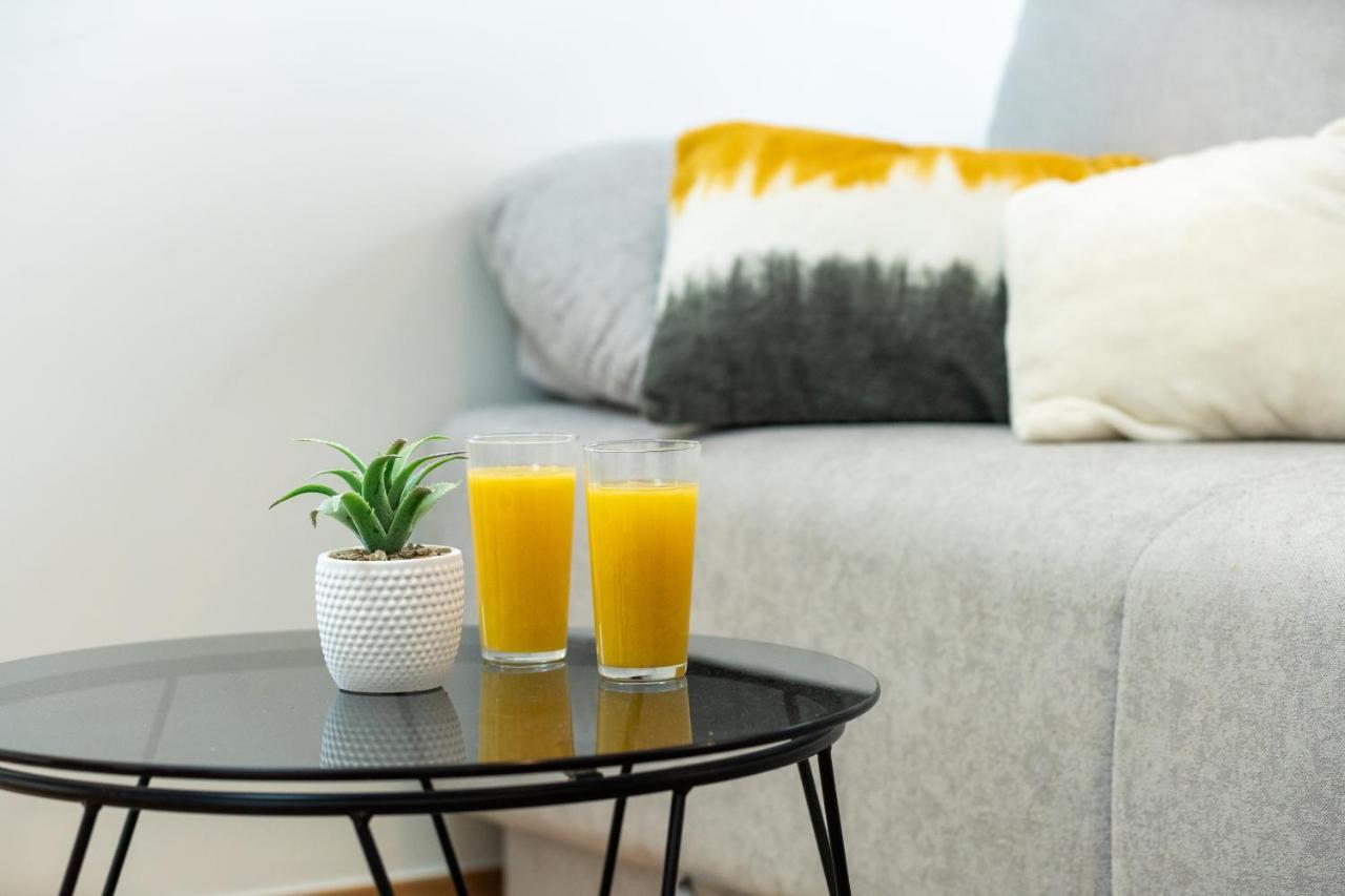 Apartment Roni + Besplatan Parking Задар Екстериор снимка